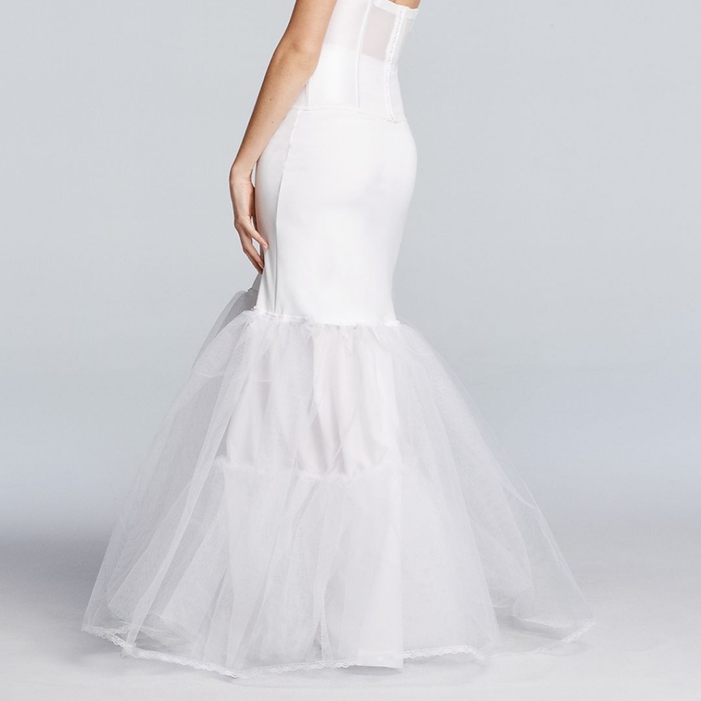 🦥 David's Bridal A-Line Silhouette Slip 🦥